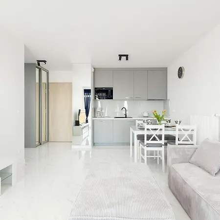 Jasny W Kolobrzegu Z Parkingiem, Balkonem I Tarasem Widokowym By Renters 아파트 코워브제크
